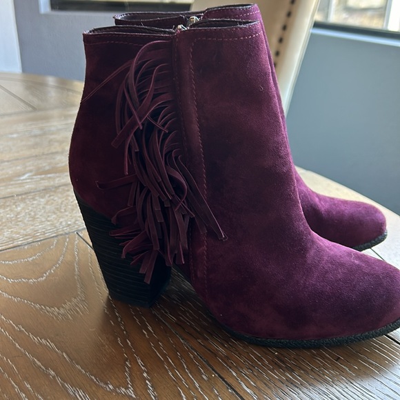 Vince Camuto Hayzee Boots - Picture 3 of 6